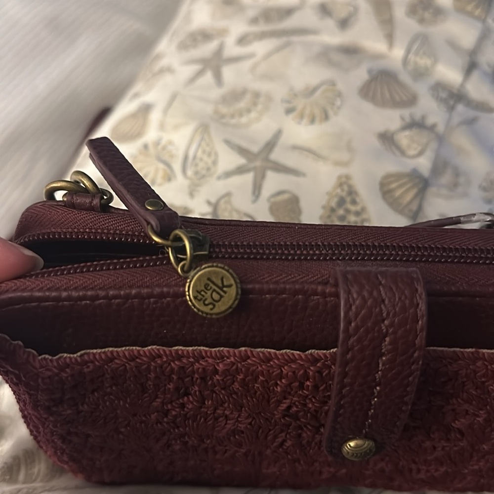NWT, The Sak crossbody or wristlet hand crocheted, wine color, not brown. - Picture 7 of 7